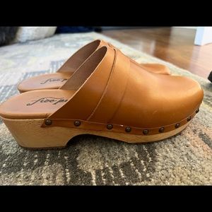 Free People Clogs